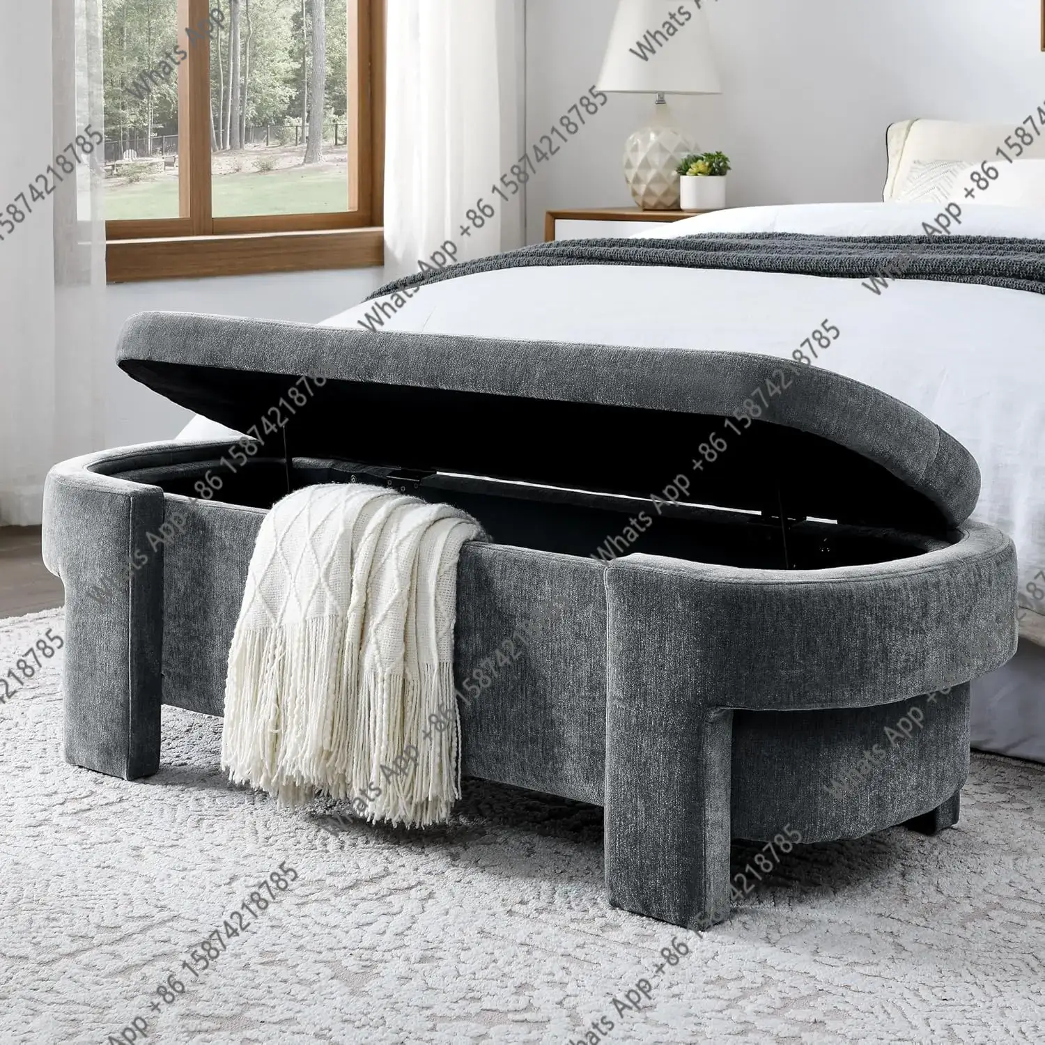 Bedroom Furniture - مقعد تخزين بيضاوي كبير الحجم مغطى