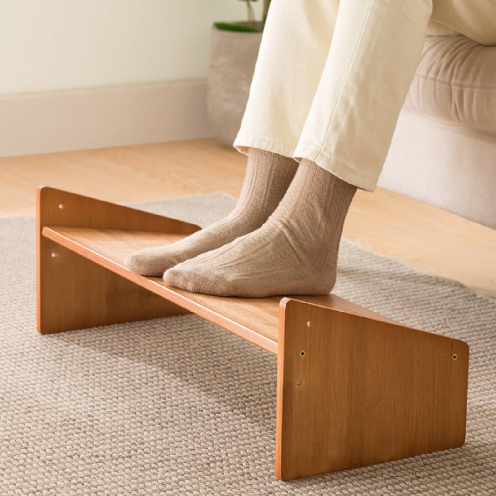 مسند قدم تحت المكتب بسطح واسع، - مراجعة Office Furniture وسعره