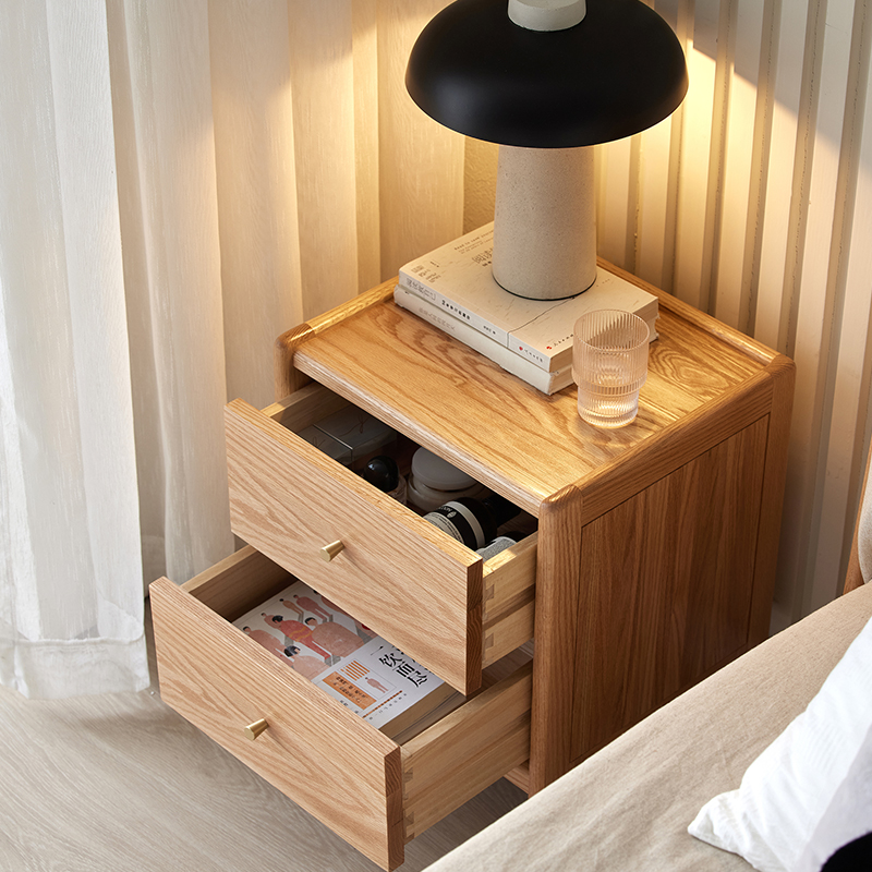أثاث غرفة نوم من خشب البلوط ال - مراجعة Solid Wood Nightstand 2 Drawers وسعره
